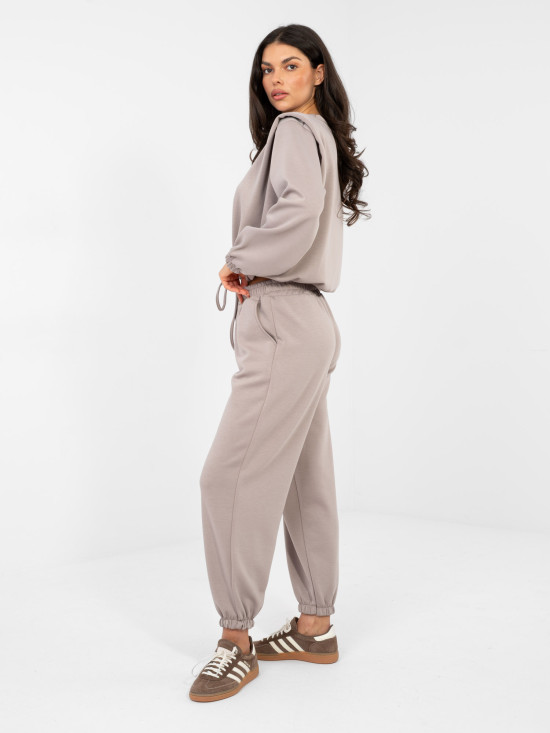 Dámska tmavobéžová súprava s viazaním a dlhými rukávmi