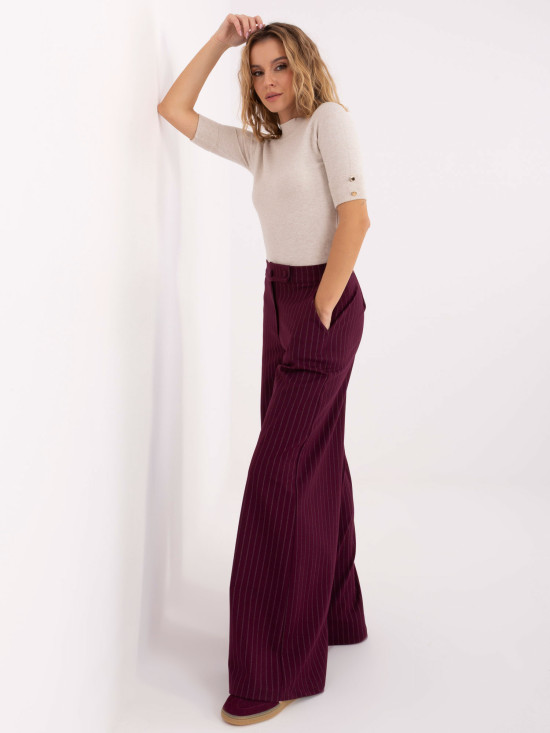 Béžový elegantný pulóver s polorolákom a krátkym rukávom