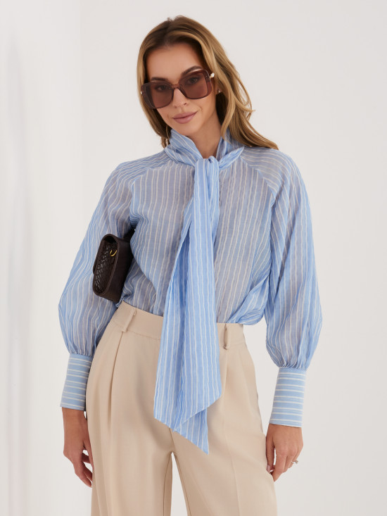 Dámska modrá košeľa s pásikmi a viazaním