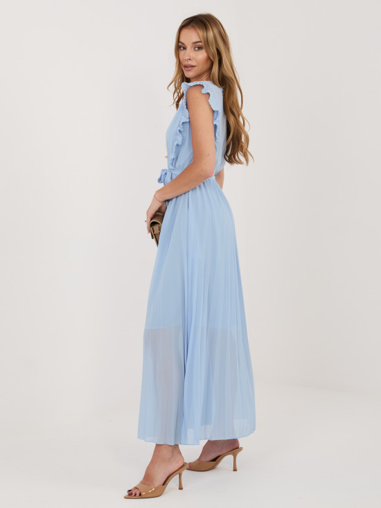 Svetlomodré rozšírené midi šaty s opaskom