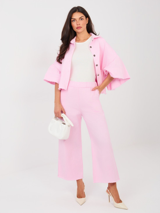 Krátka ružová džínsová bunda s volánom