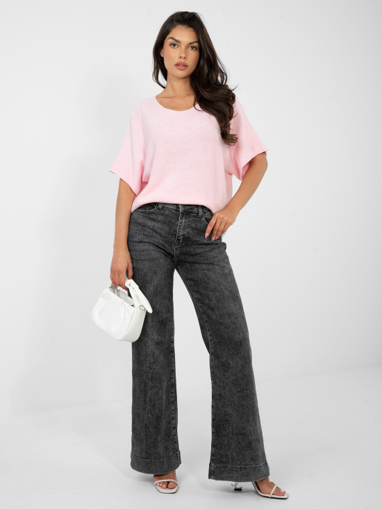 Elegantný krátky sveter v svetloružovej farbe