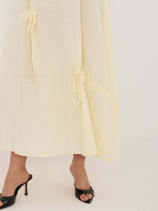 Žltá midi sukňa s viazaním