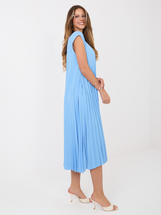 Modré koktejlové midi šaty bez rukávov