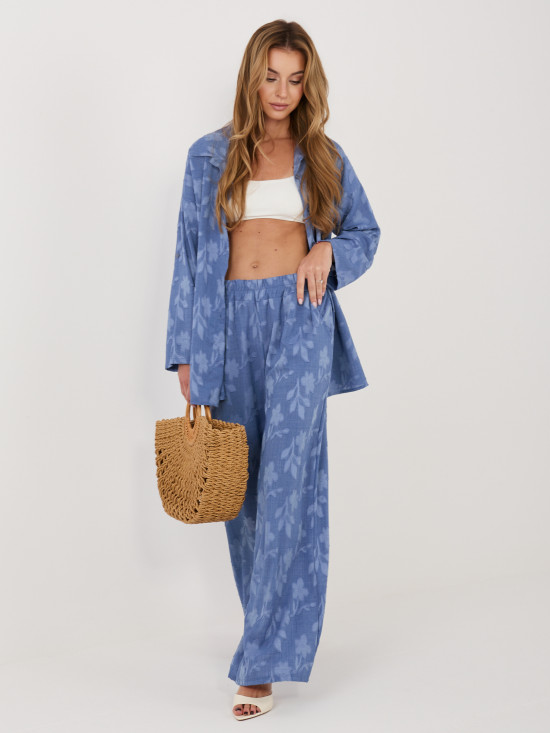 Modrý dámsky komplet s košeľou a nohavicami