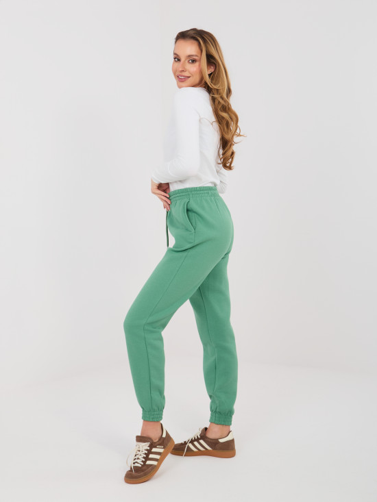 Pistáciové teplákové nohavice s vysokým pásom