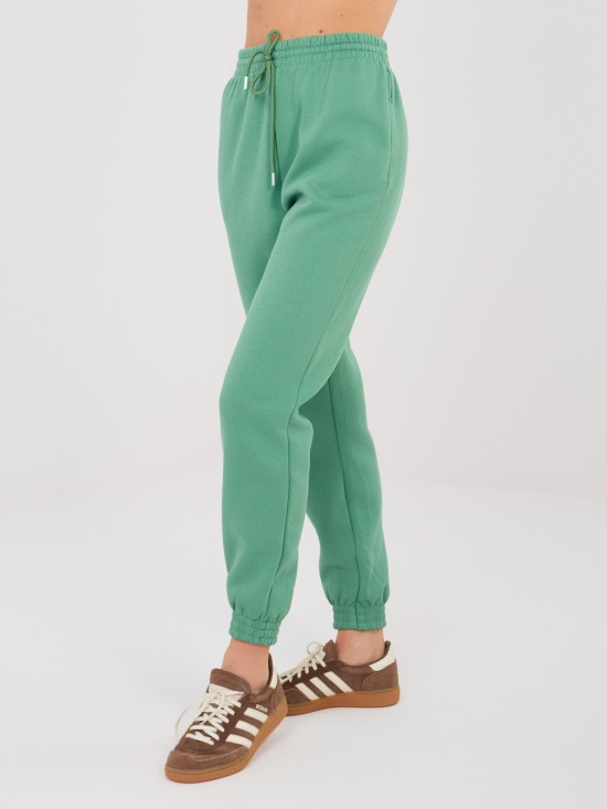 Pistáciové teplákové nohavice s vysokým pásom