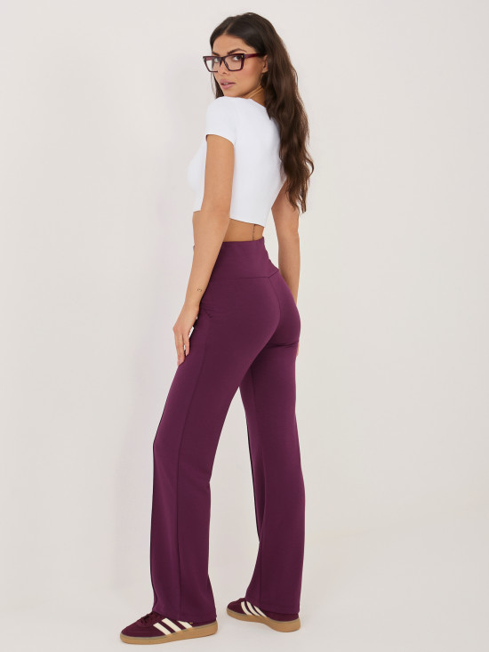 Tmavofialové športové nohavice s rovným strihom