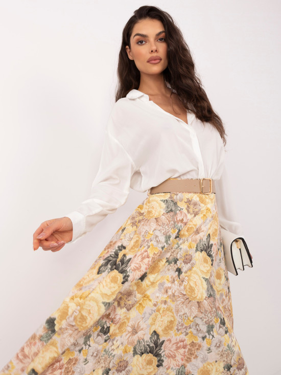 Žltá midi sukňa s kvetinovým vzorom a opaskom