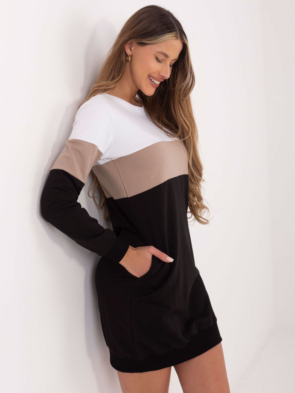 Bielo-čierne bavlnené šaty s vreckami