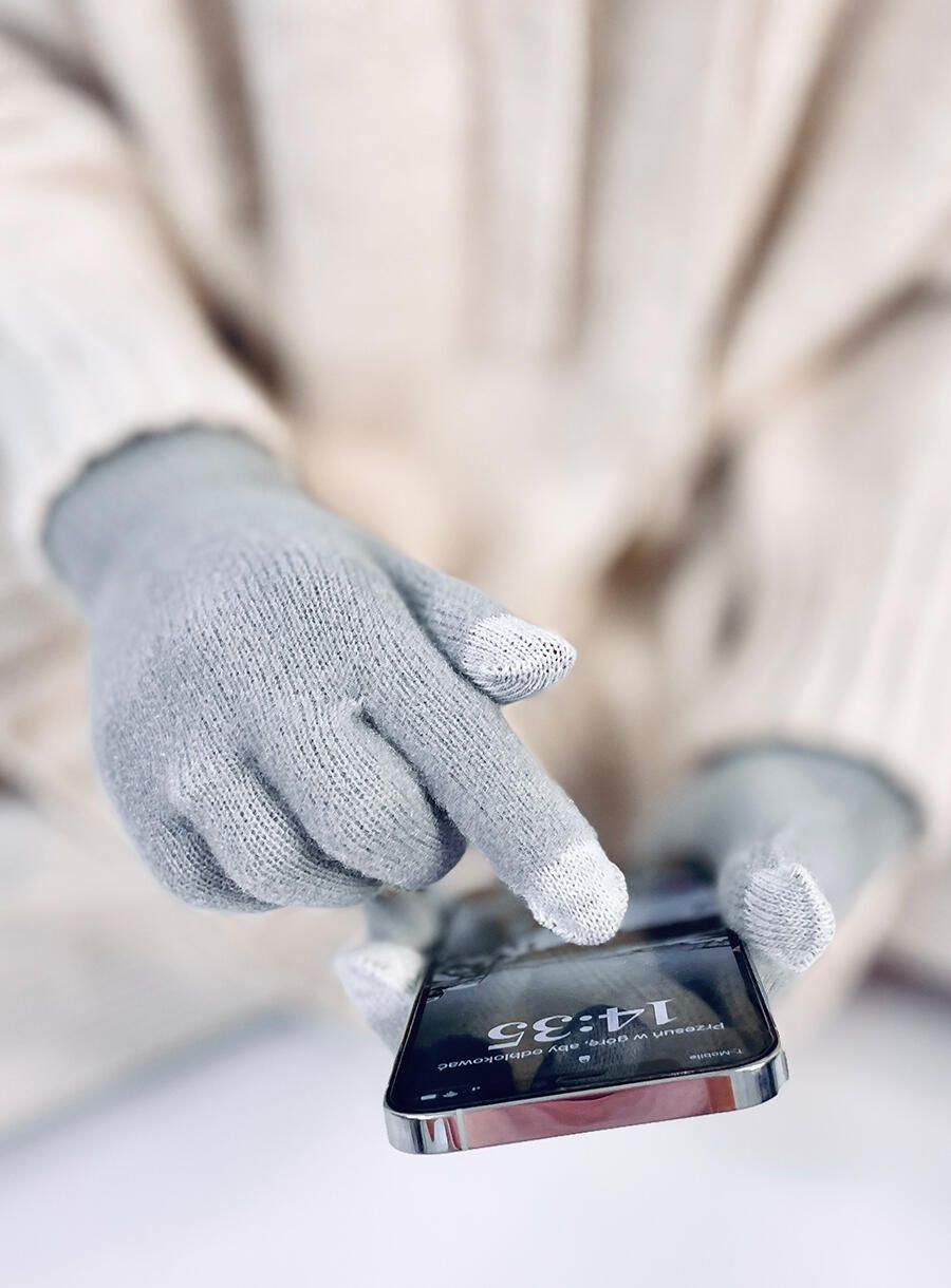 Dámske basic rukavice svetlosivé