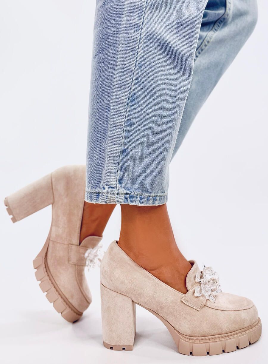 Béžové mokasíny na podpätku