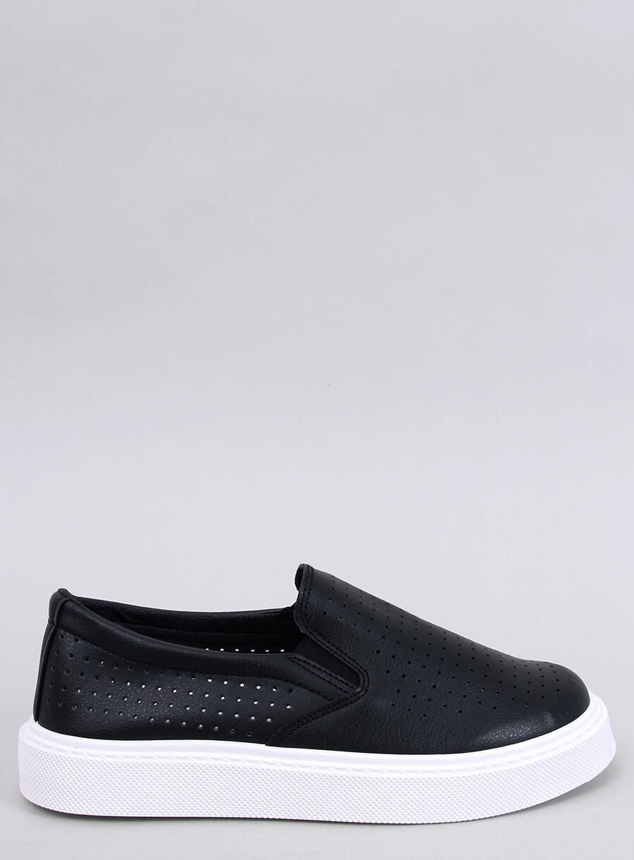 Perforované slip-on tenisky čierne