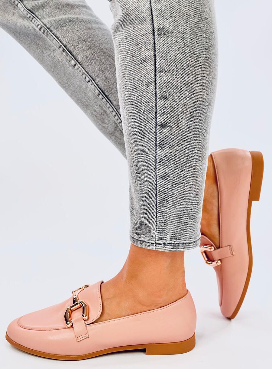 Elegantné koženkové mokasíny nude