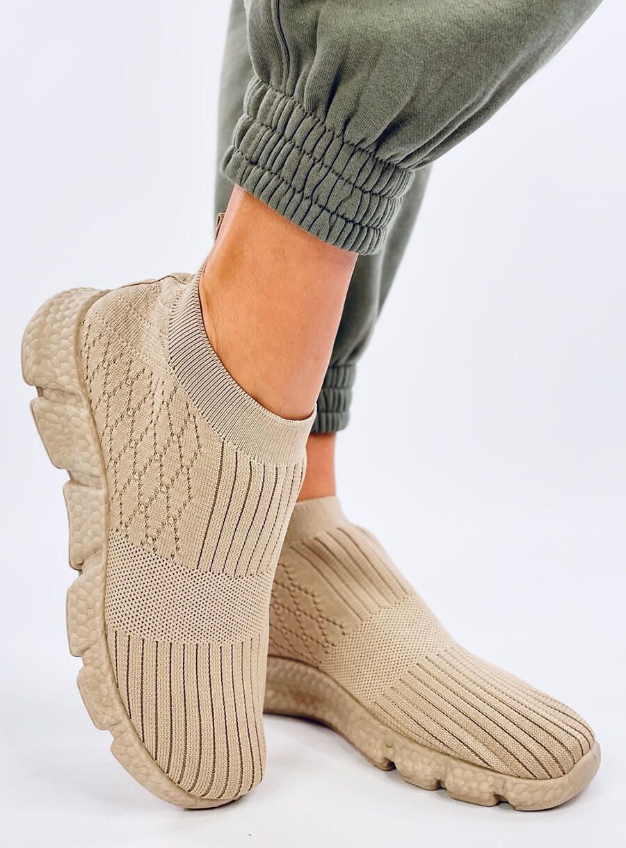 Dámske látkové slip-on tenisky béžové