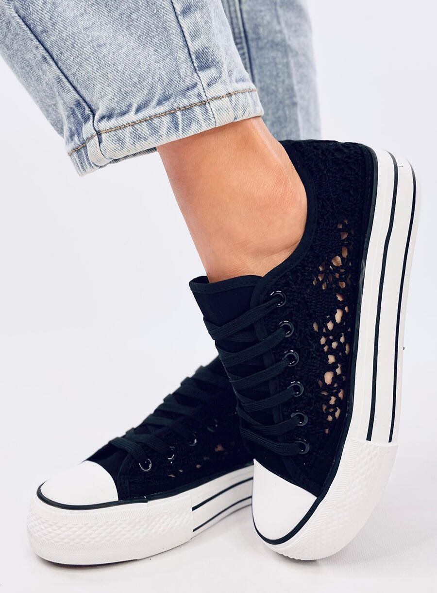 Čierne čipkované tenisky