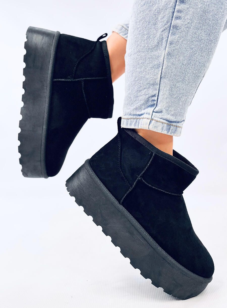 Nízke snehule na platforme čierne