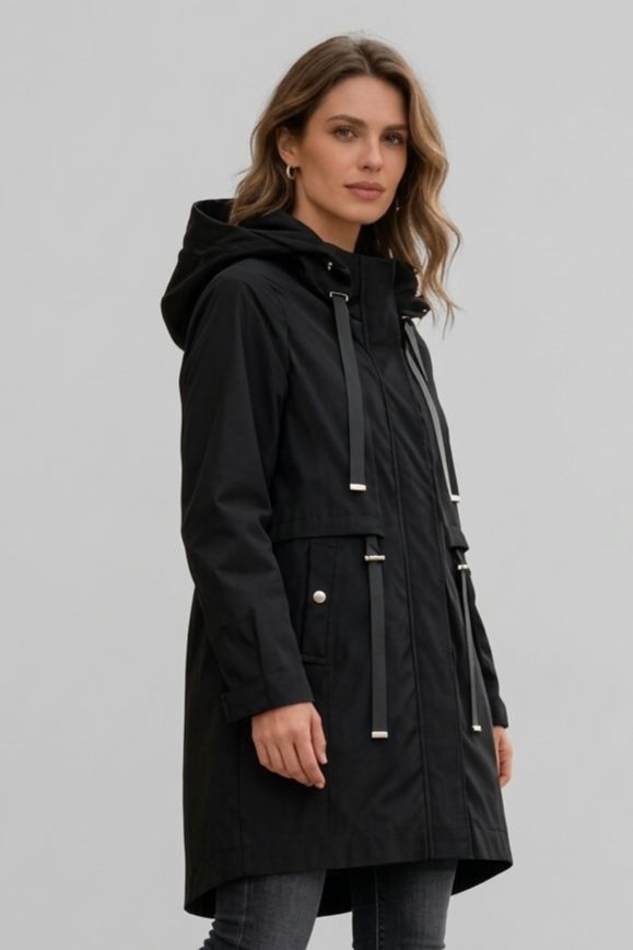 Čierna jarná parka s veľkou kapucňou