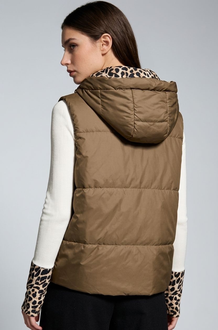 Obojstranná vesta s leopardím vzorom hnedá