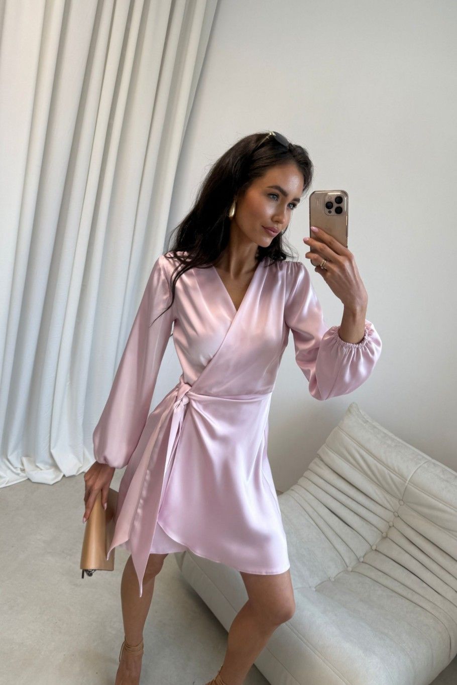 Catlin – mini šaty v svetloružovej farbe