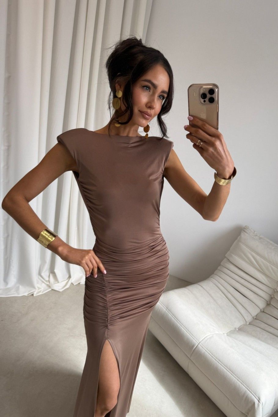 Maxi šaty v svetlohnedom odtieni Aurelia