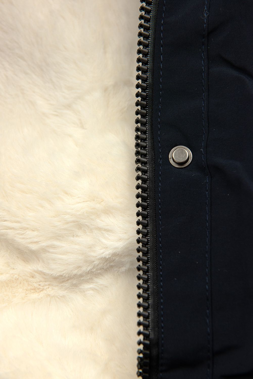 Tmavomodrá parka s ecru teplou podšívkou