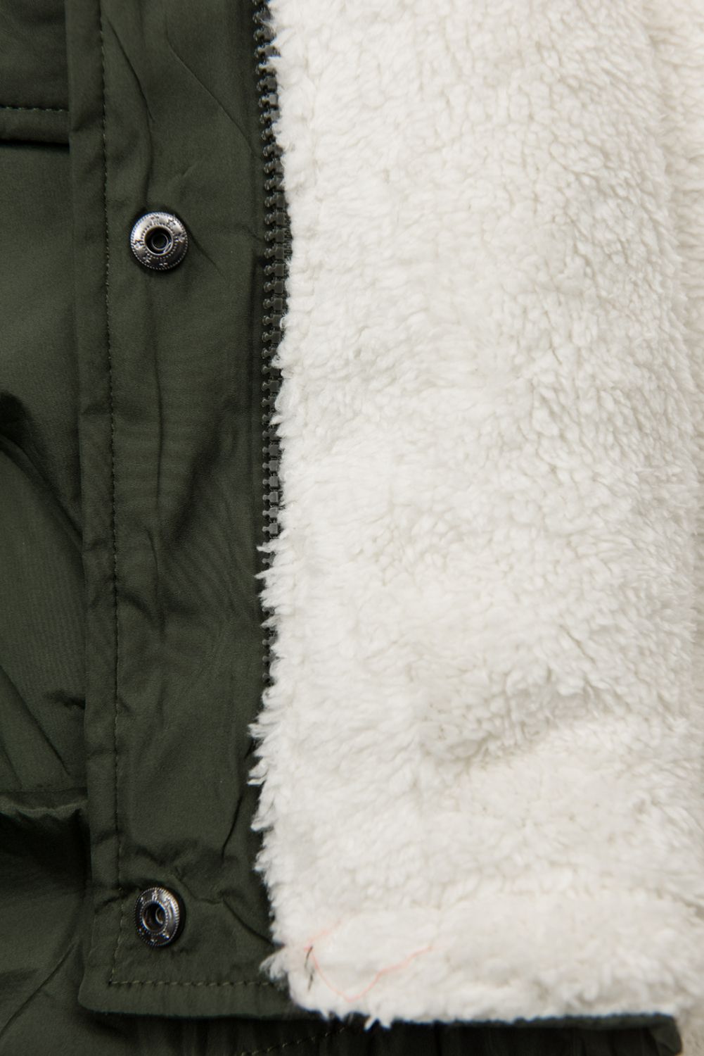 Zimná parka v khaki farbe s kožušinou