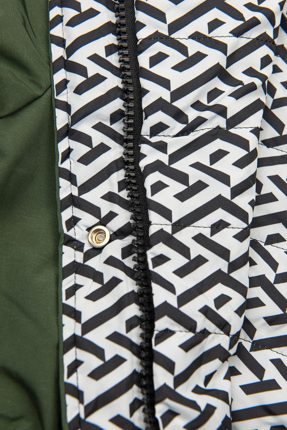 Prechodná vzorovaná obojstranná parka khaki