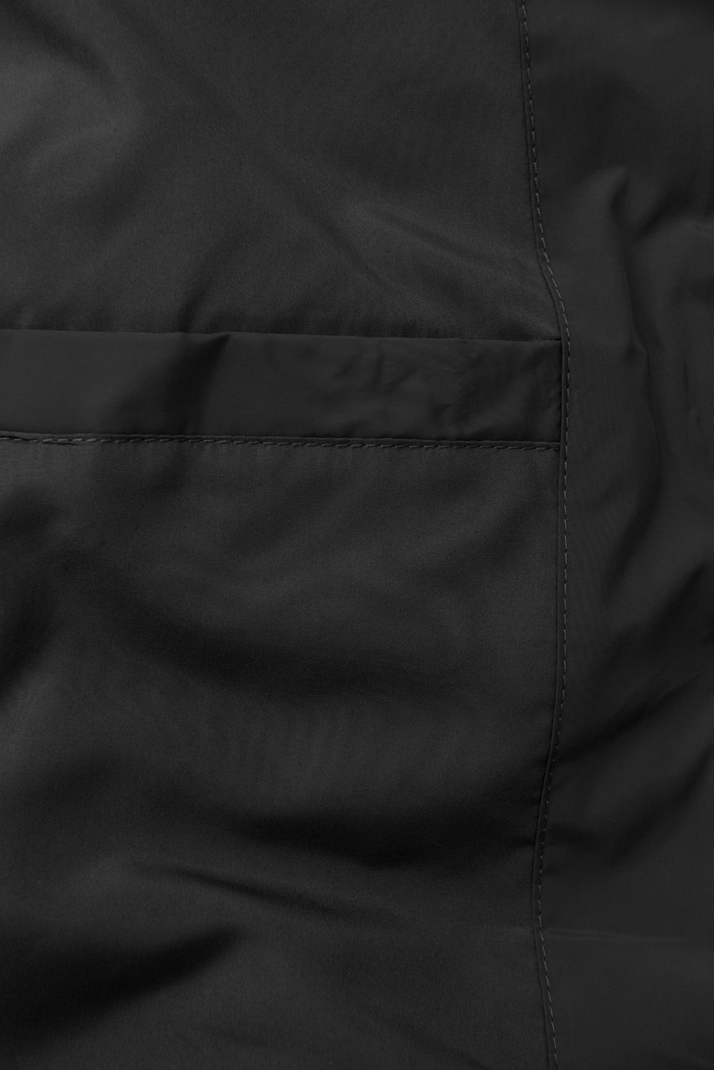 Elegantná zimná bunda s kožušinou, čierna