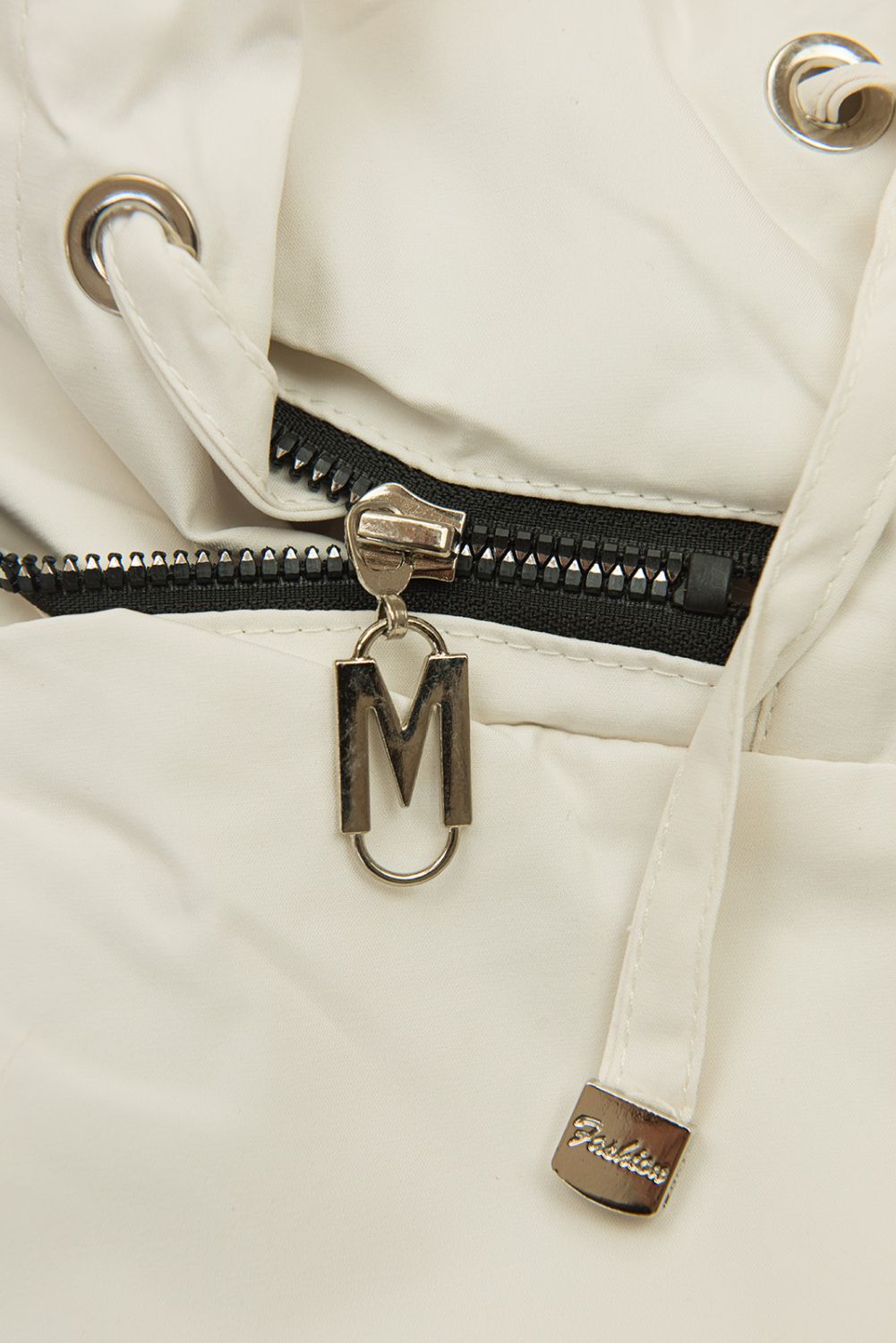 Krémová parka s odopínateľnou kapucňou