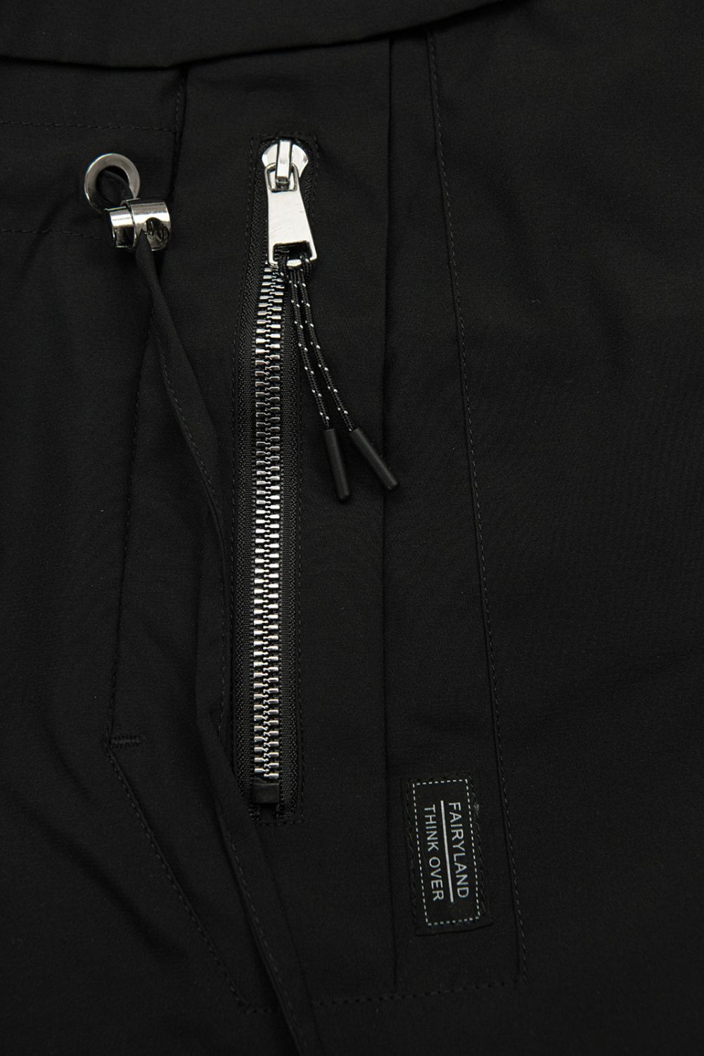 Predĺžená parka s potlačou v kapucni čierna