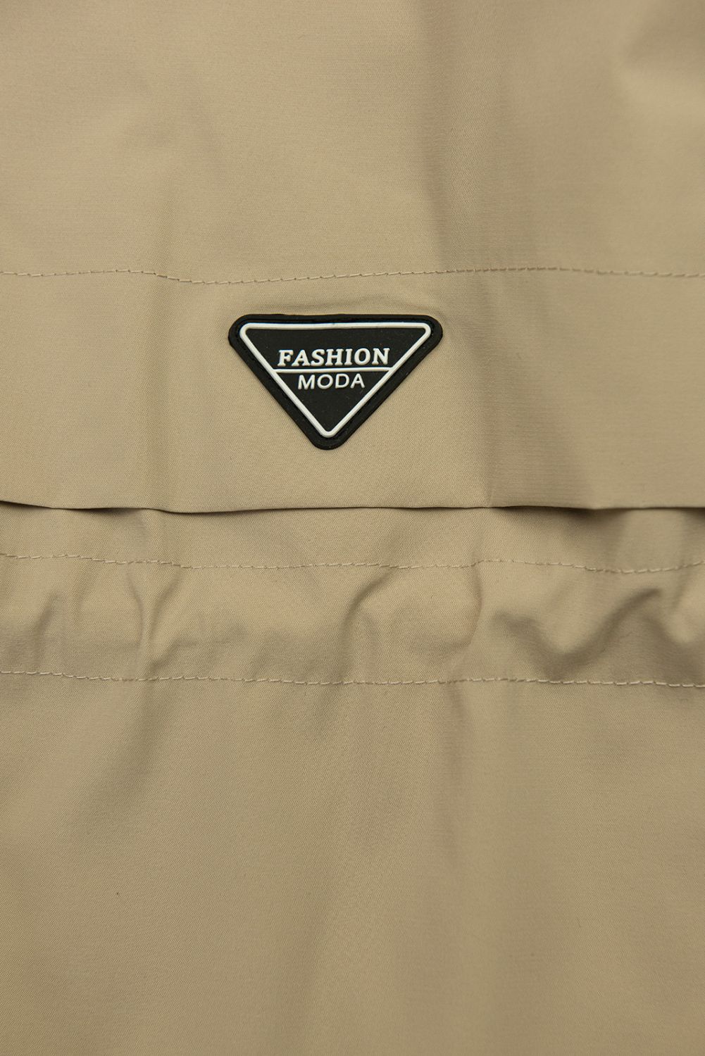 Predĺžená parka s potlačou v kapucni béžová