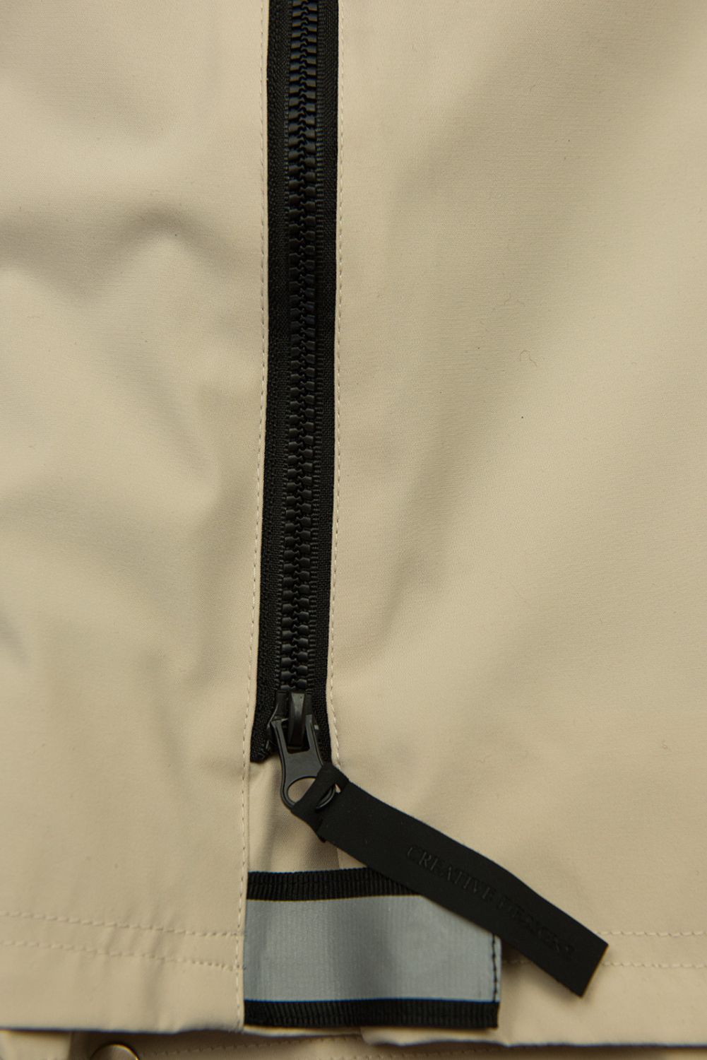 Béžová prechodná parka so sťahovaním v páse