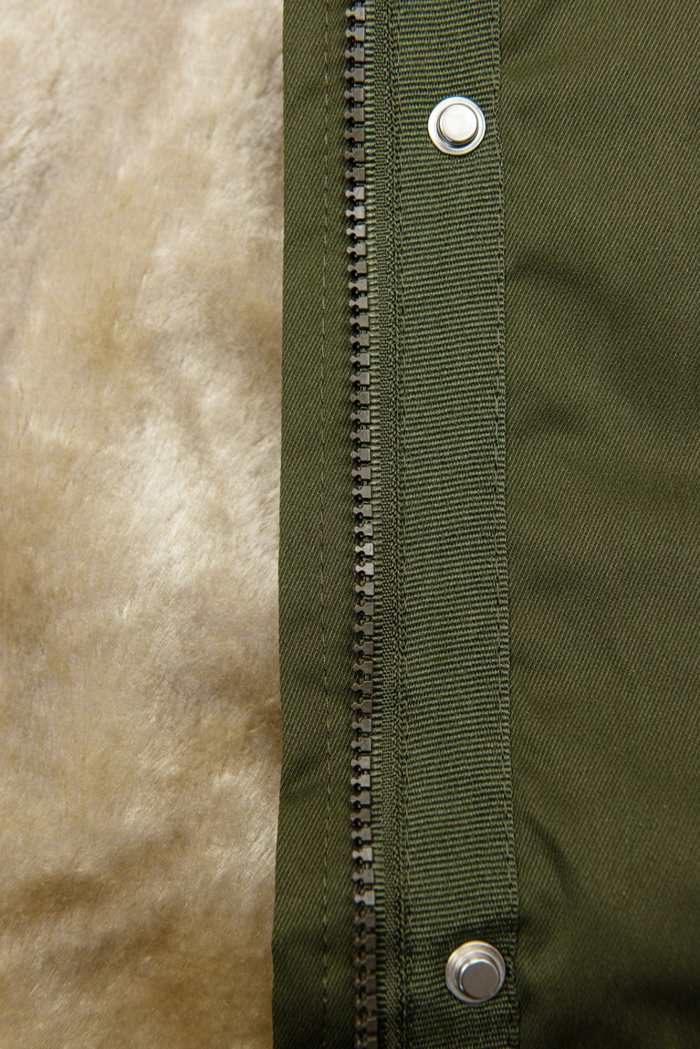 Khaki parka s odnímateľným futrom a kožušinou
