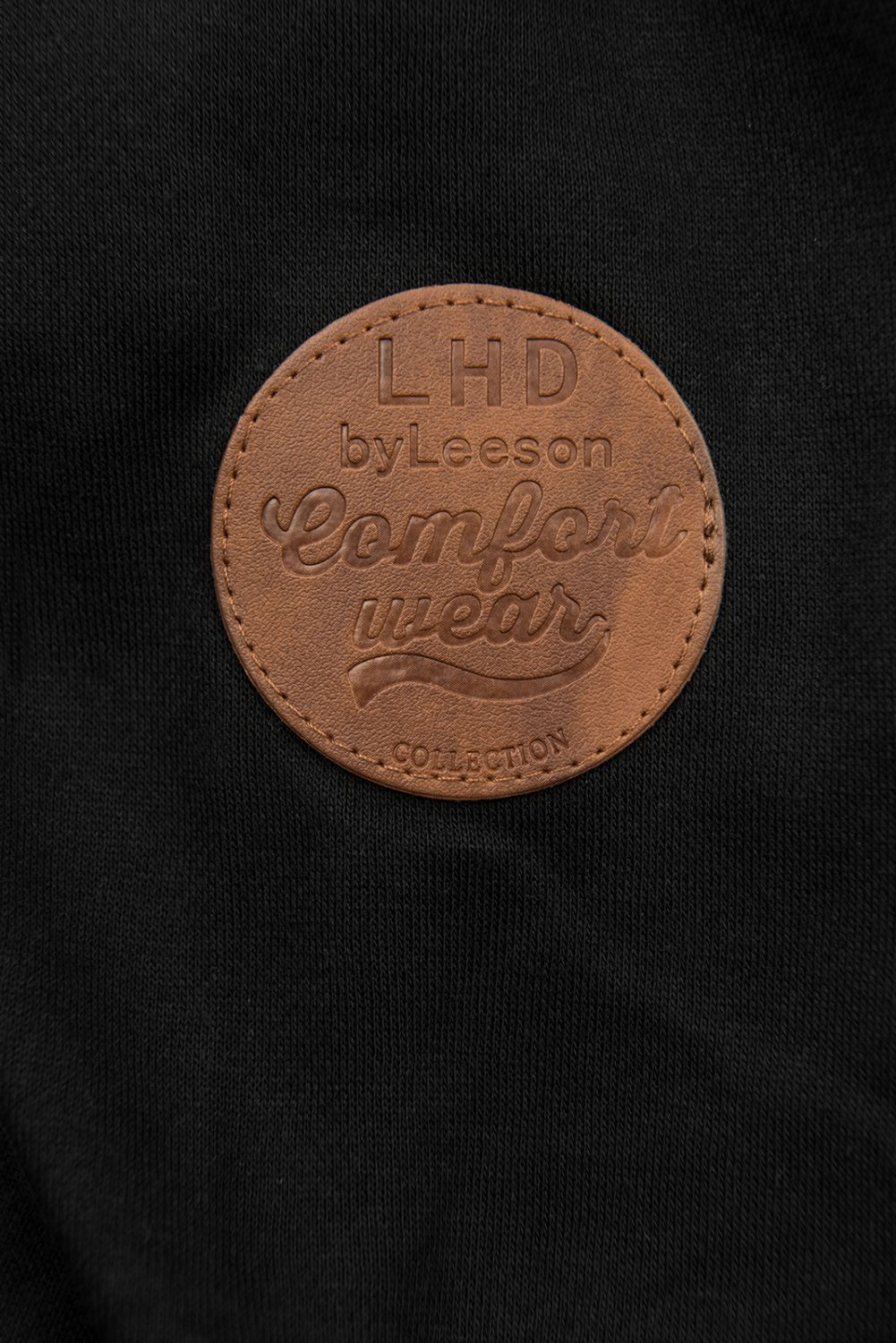 Čierna predĺžená mikina na zips