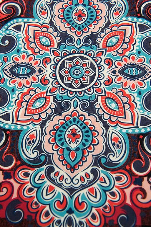 Červené kárované šaty so vzorom