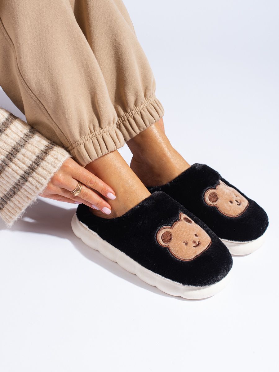 Čierne kožušinové papuče TEDDY