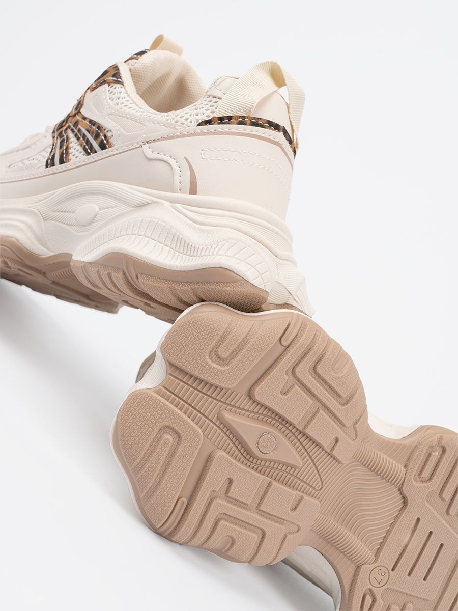 Sneakersy s hrubou podrážkou v animal vzore