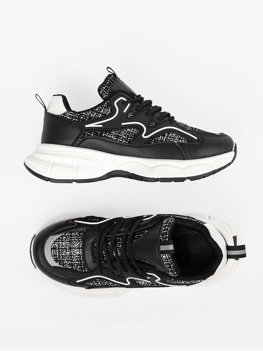 Čierne dámske sneakersy s ozdobnými prvkami