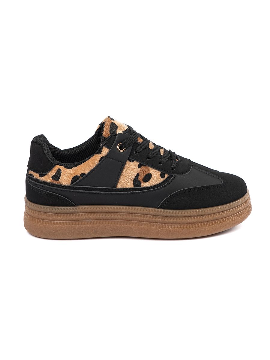 Dámske čierne sneakersy s animal detailmi