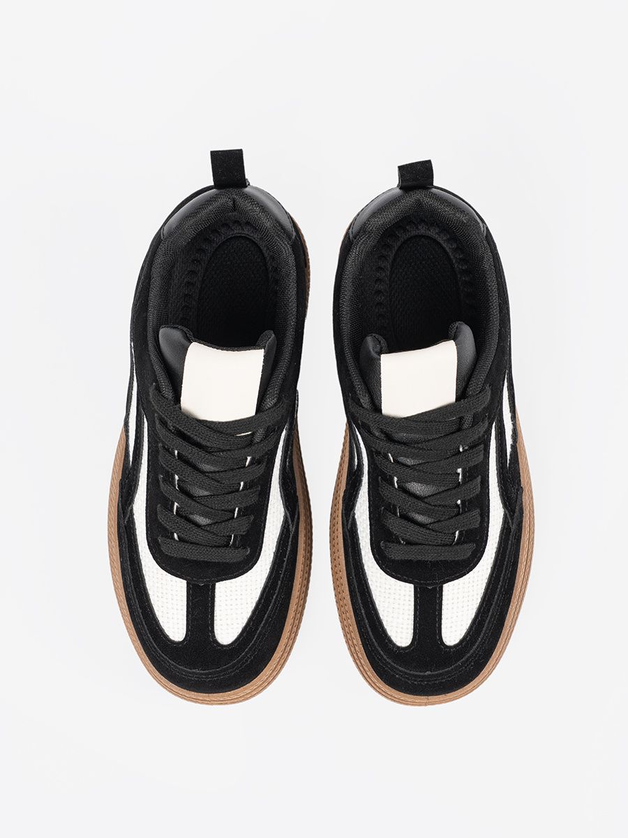 Čierne dámske sneakersy s bielymi detailmi