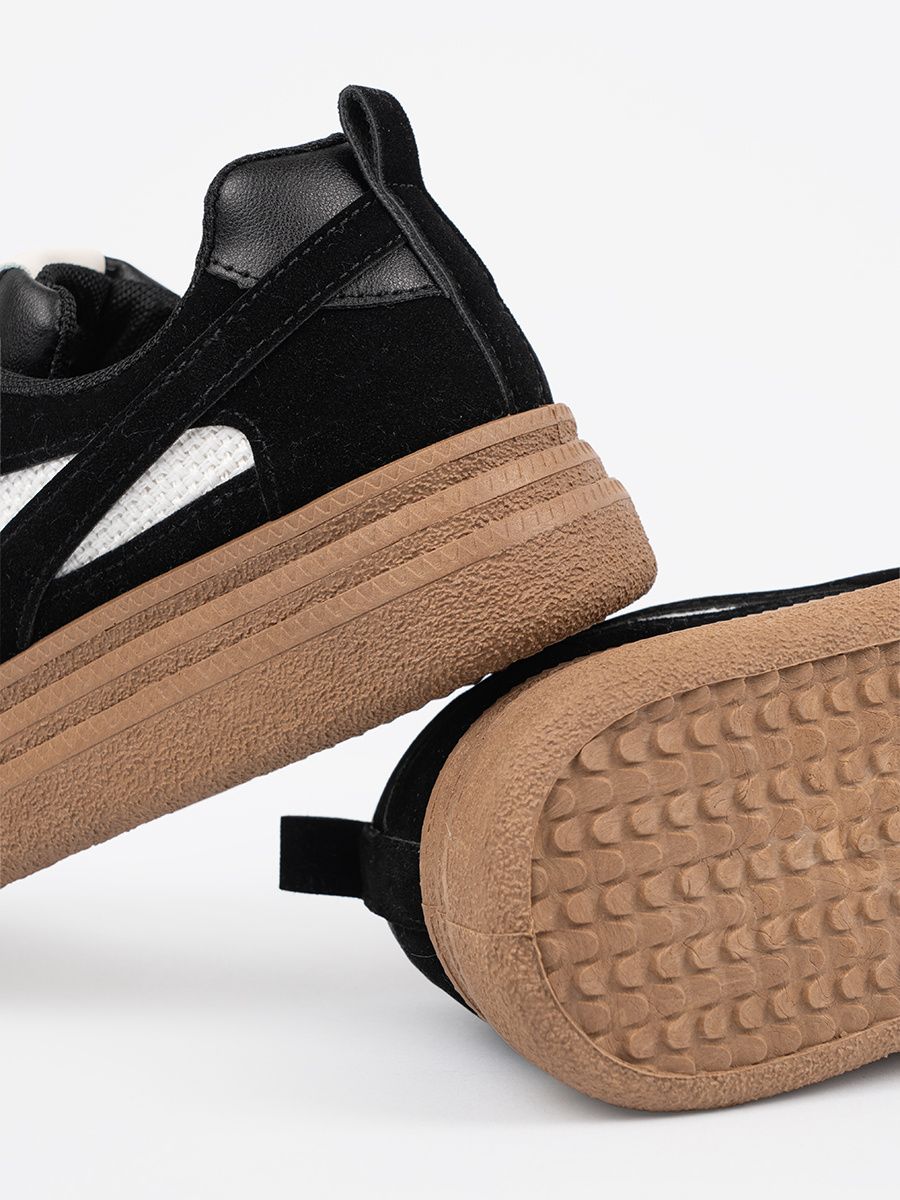 Čierne dámske sneakersy s bielymi detailmi
