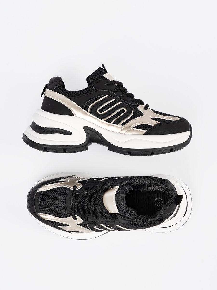 Čierne dámske sneakersy so zlatými detailmi