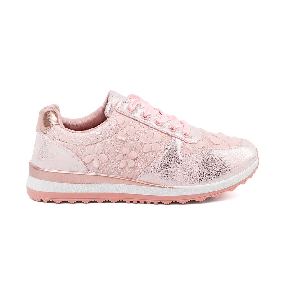 Ružové sneakersy s kvetinovým motívom