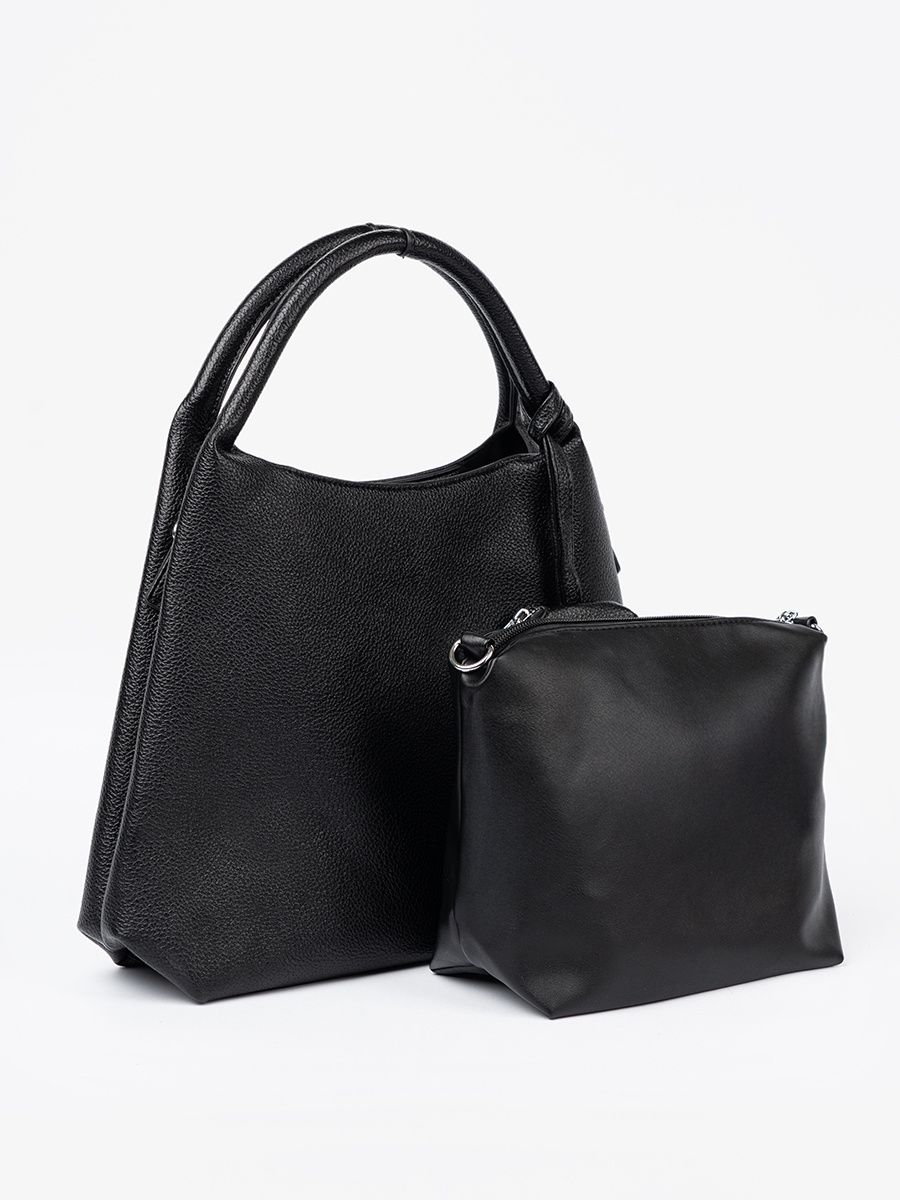 Elegantná čierna kabelka s kozmetickou taštičkou