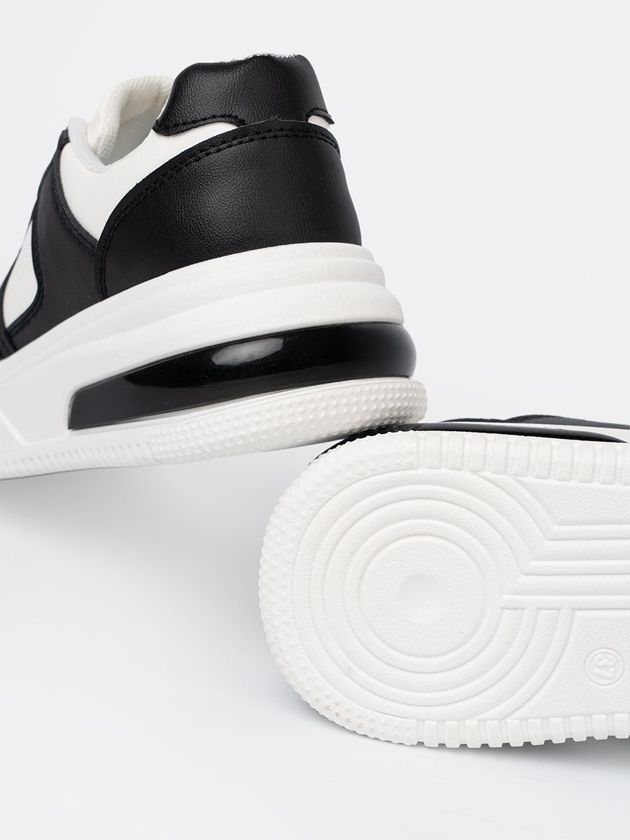 Štýlové čierno-biele sneakersy s hrubou podrážkou