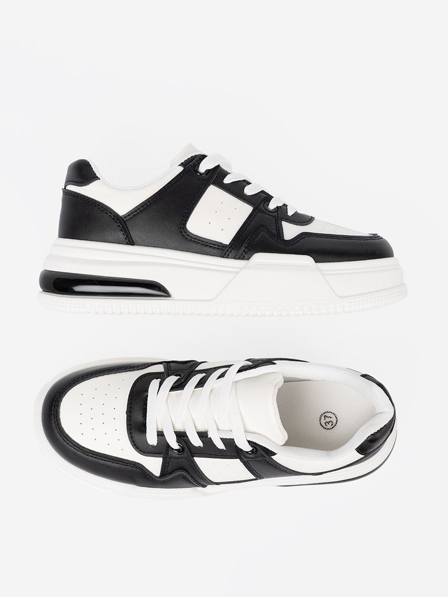 Štýlové čierno-biele sneakersy s hrubou podrážkou