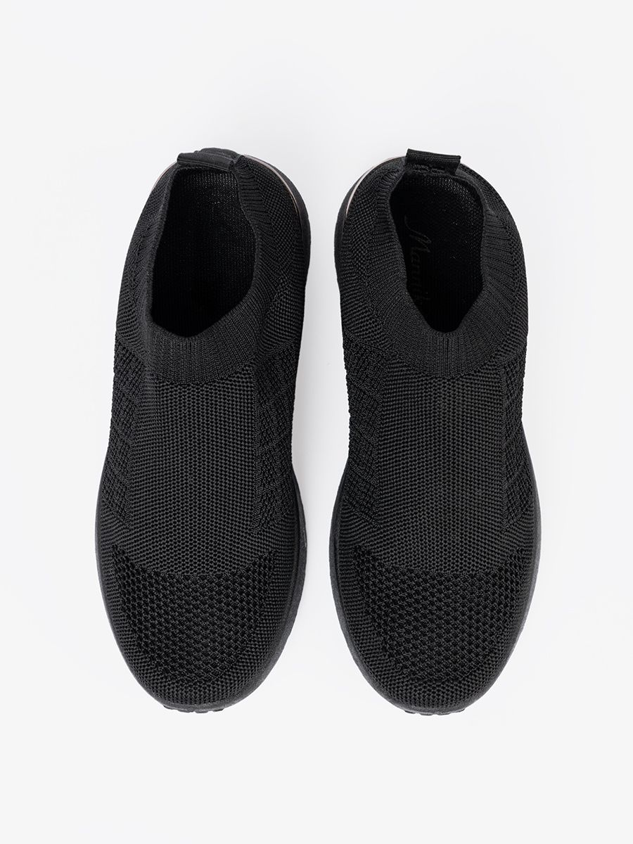 Čierne športové slip-on tenisky s textilným zvrškom