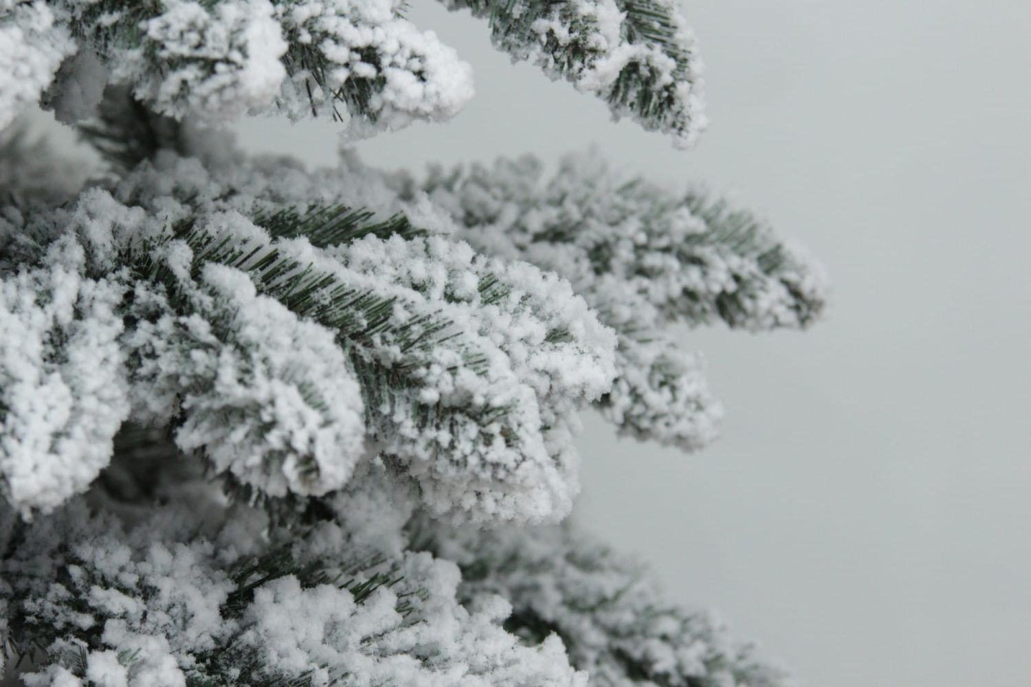 Umelý zasnežený stromček Smrek 180 cm