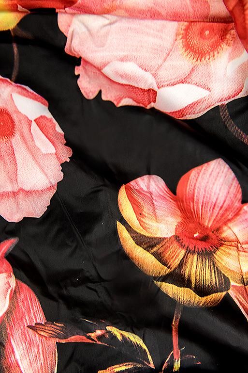 Červená bunda s kvetinovou podšívkou od LHD